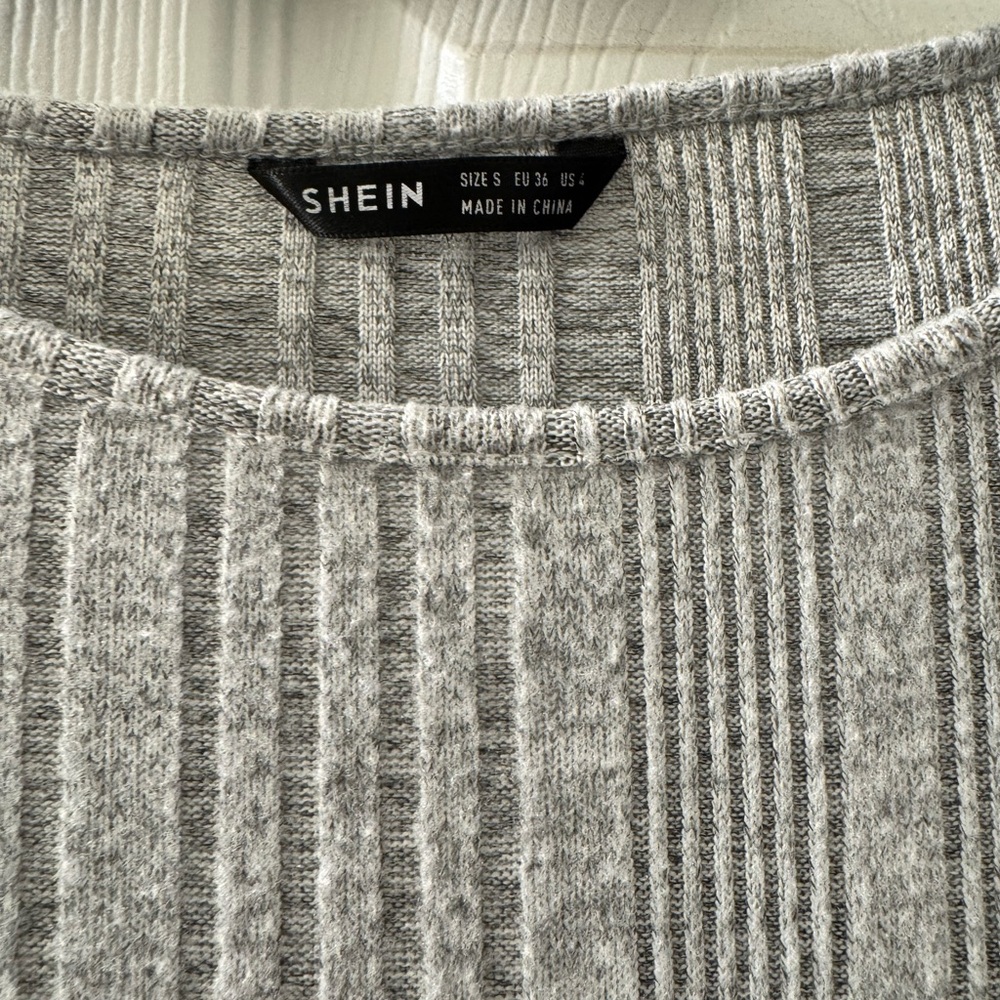 Gray Ribbed Women's Sweater - Picture 4 of 4